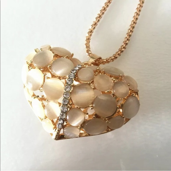 Crystal Heart Necklace - Picture 1 of 2